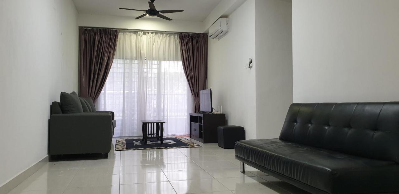 Bsp21 Family Homestay Jenjarum Exterior photo