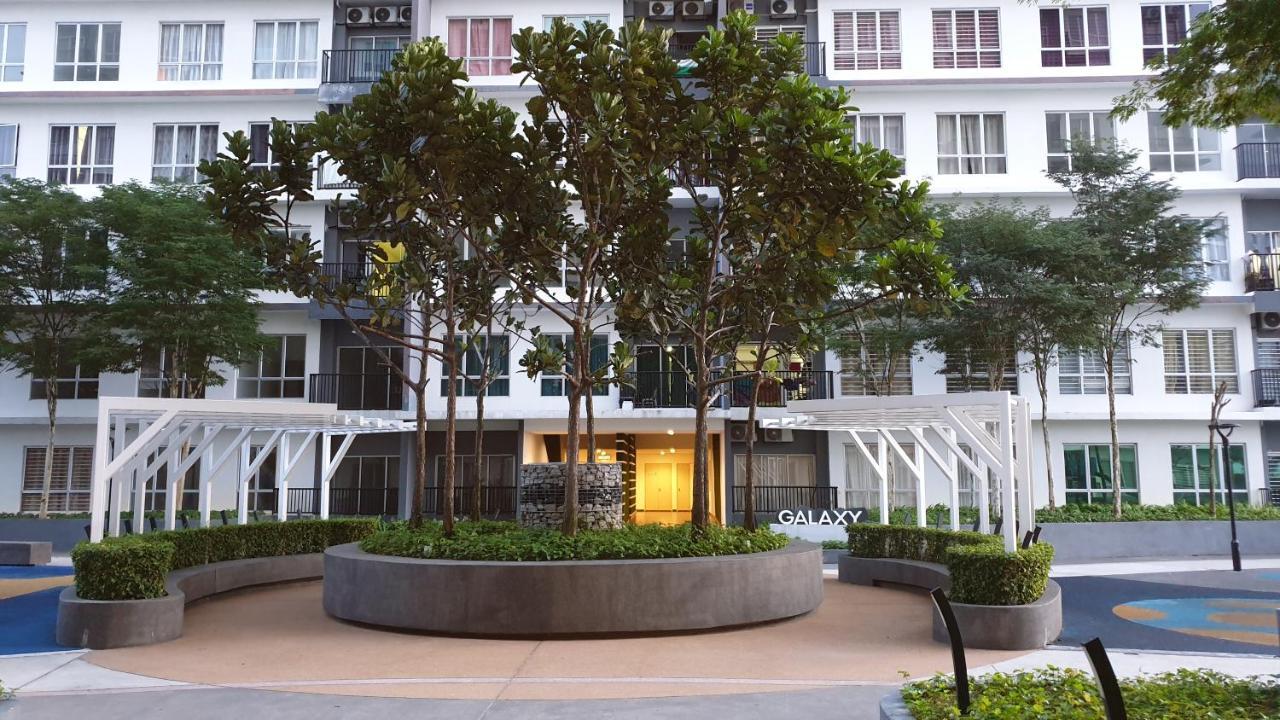 Bsp21 Family Homestay Jenjarum Exterior photo